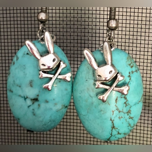 HAND CRAFTED Blue Green Faux turquoise earring and silver tone mad bunny charms - Picture 3 of 9
